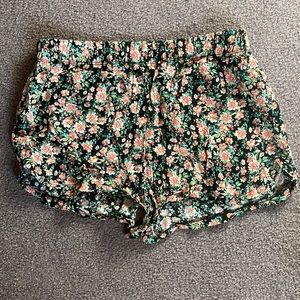 Patterned shorts